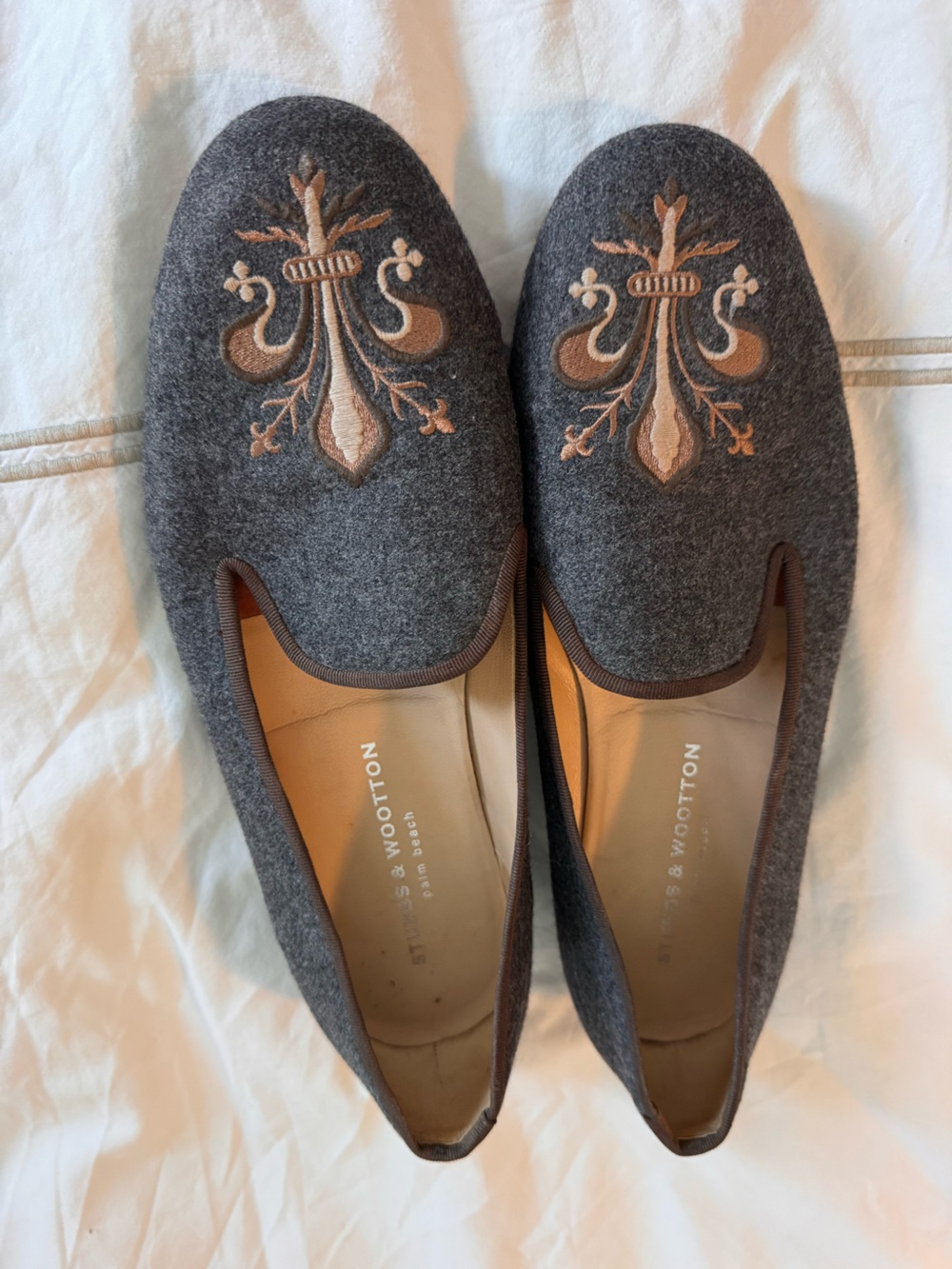 Men’s Stubbs and Wootton Gray Embroidered Wool Slip-On Flats